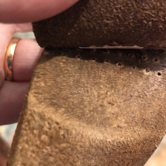 Leather and jute 2” wide belt. Buckle is 2.5”x2” with double prongs. Length 40”. - Picture 10 of 11